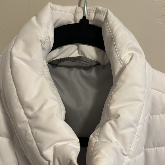 DSG white poly fill winter jacket.  EUC. Size Large - Picture 2 of 6
